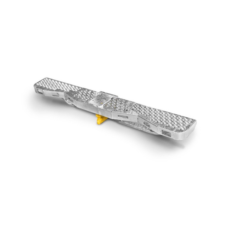 Marchepied arrière de ferrure 1400x175 avec partie centrale escamotable (6 trous) IVECO Daily H1-3000 7-3M3