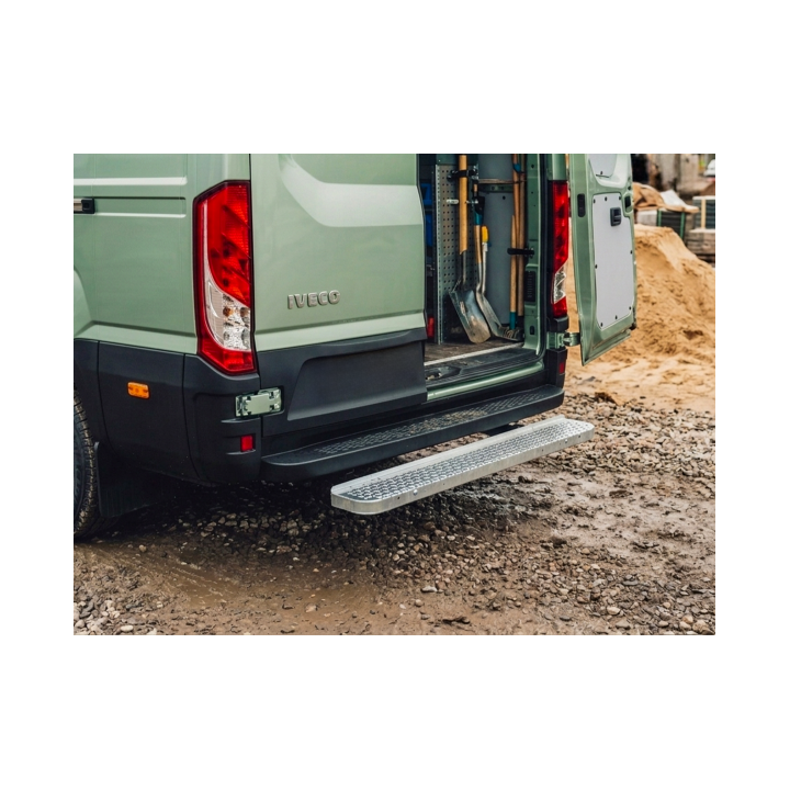 Marchepied arrière fixe sans ferrure d'attelage 1300X200 IVECO Daily H3-4100 18,0 m3