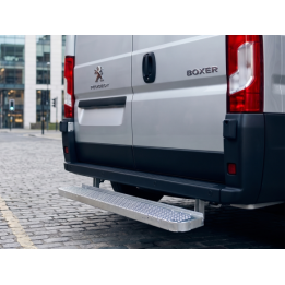 Marchepied arrière fixe sans ferrure d'attelage 1300X200 Peugeot Boxer L3H3